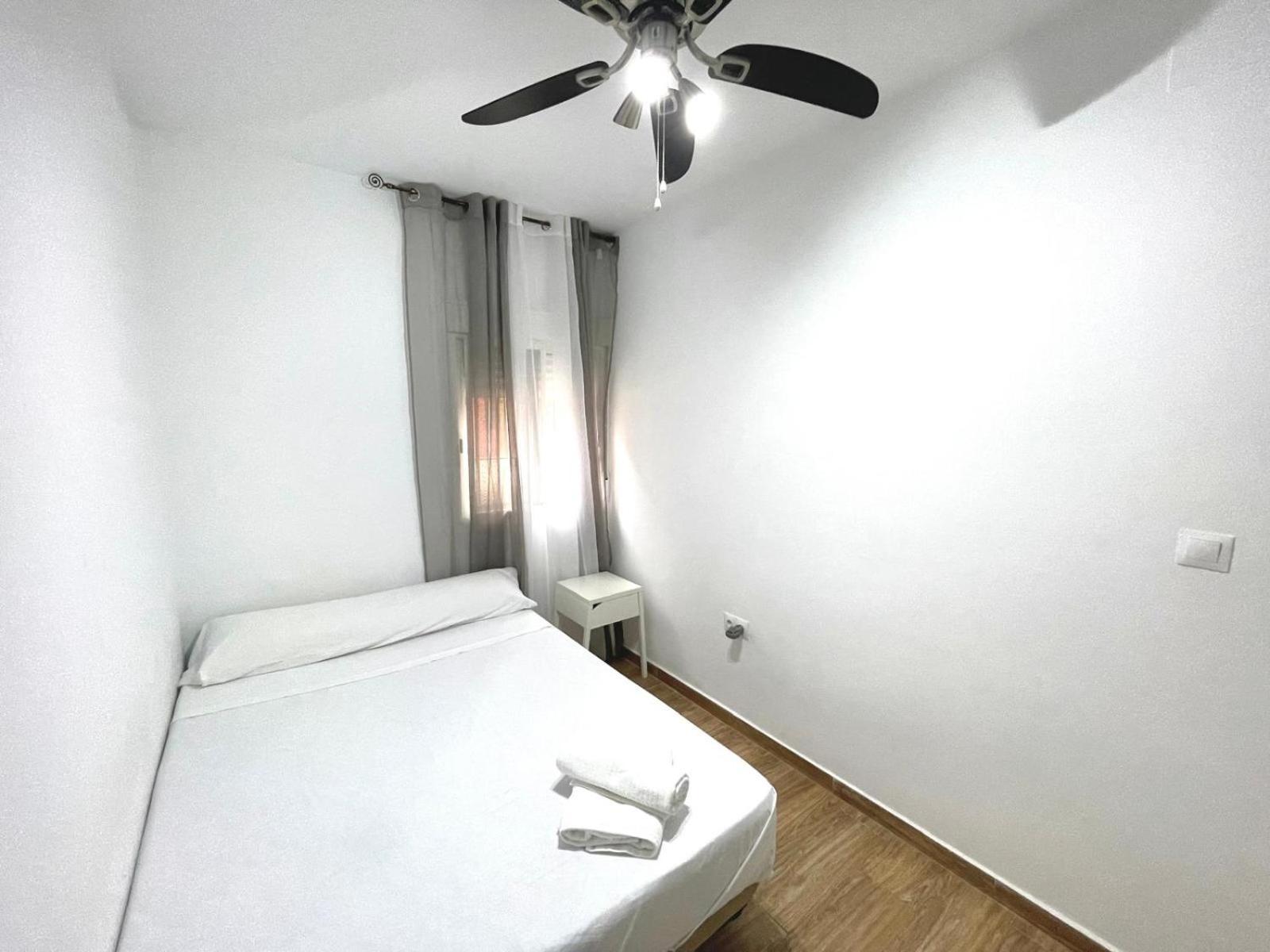 Triana Roomable Seville Exterior photo