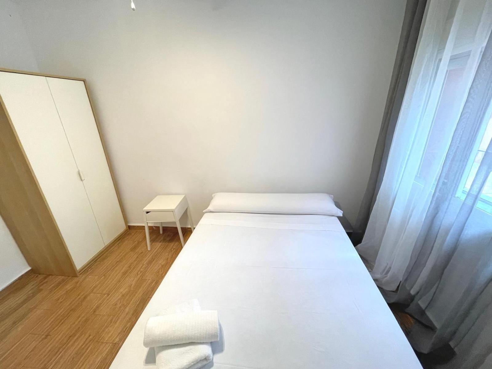 Triana Roomable Seville Exterior photo